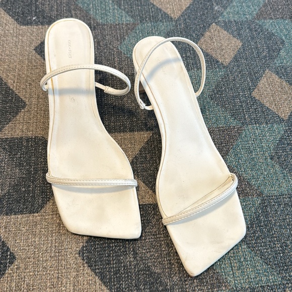 Oak + Fort THIN STRAP HEELED SANDAL - Picture 4 of 5